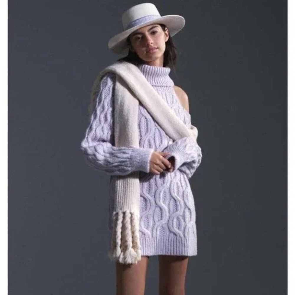 Pilcro lavender open shoulder chunky knit turtleneck sweater, small.